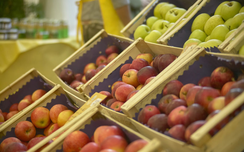 Małe zapasy jabłek w Polsce i Europie windują ceny