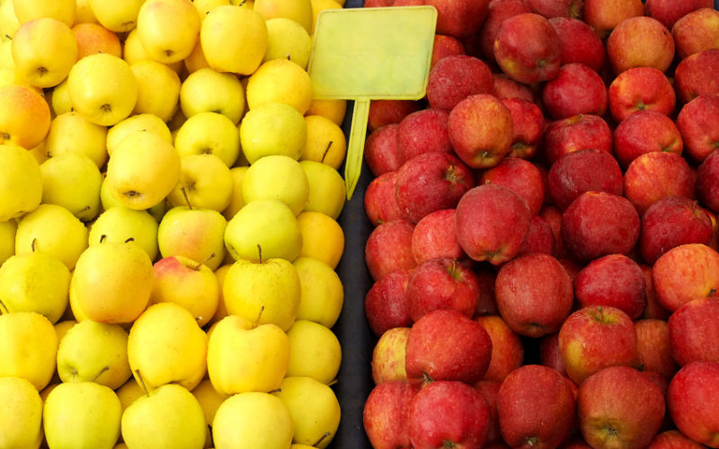 Coraz silniej na rynku zaznacza się obecność importowanych jabłek